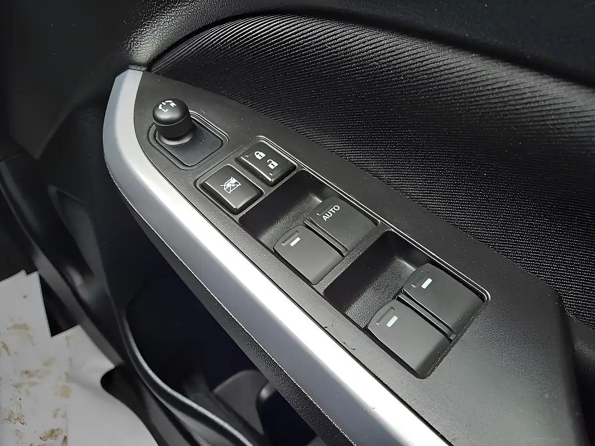 Used 2018 Suzuki Vitara SZ4 Black - Interior and Exterior details 14