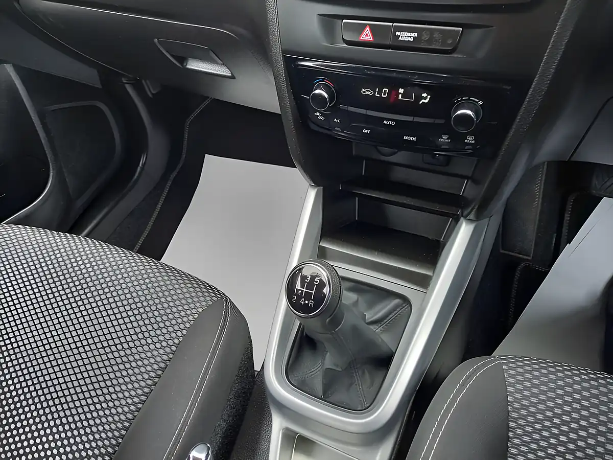 Used 2018 Suzuki Vitara SZ4 Black - Interior and Exterior details 18