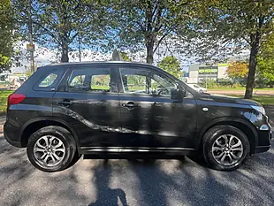 Used 2018 Suzuki Vitara SZ4 Black - Interior and Exterior details 9