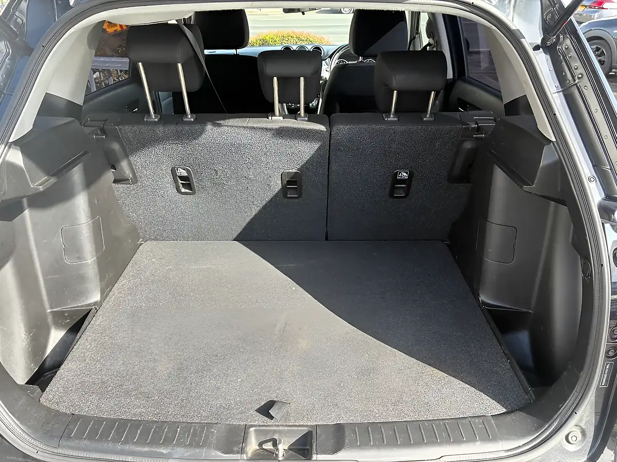 Used 2018 Suzuki Vitara SZ4 Black - Interior and Exterior details 19