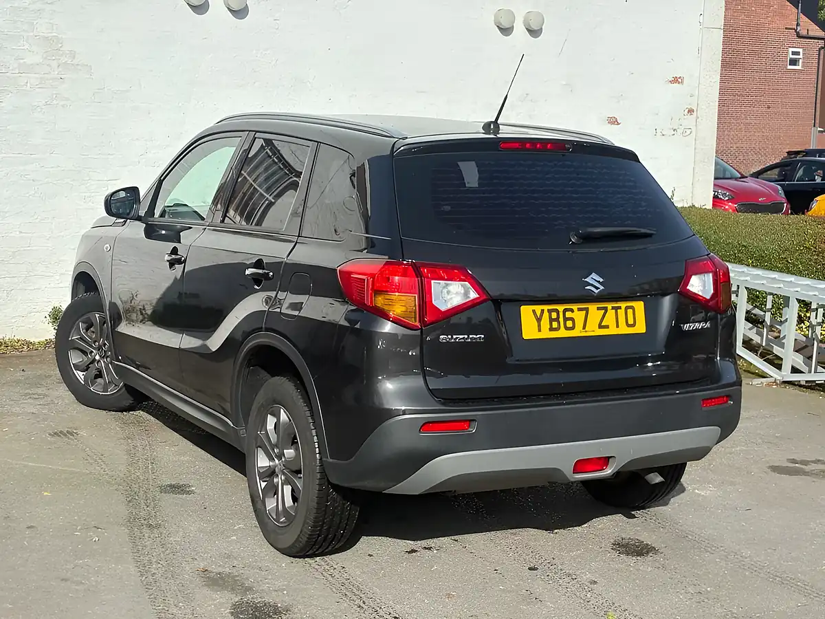 Used 2018 Suzuki Vitara SZ4 Black - Interior and Exterior details 9