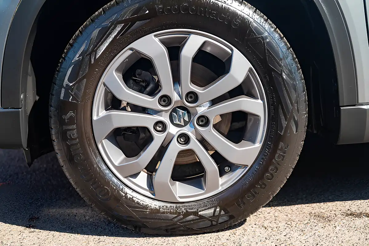 Used 2018 Suzuki Vitara SZ4 Galactic Grey - Interior and Exterior details 11
