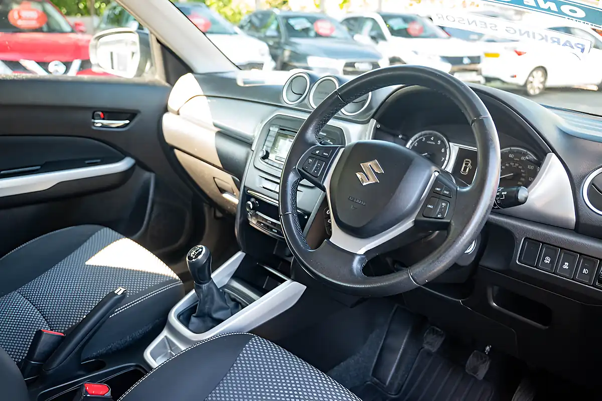 Used 2018 Suzuki Vitara SZ4 Galactic Grey - Interior and Exterior details 2