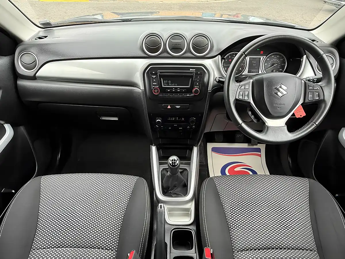 Used 2018 Suzuki Vitara SZ4 Grey - Interior and Exterior details 10
