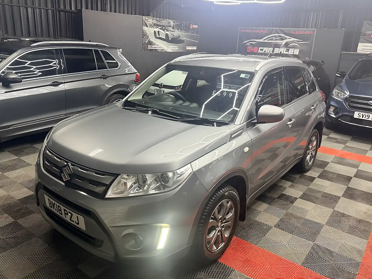 Used 2018 Suzuki Vitara SZ4 Grey - Interior and Exterior details 10