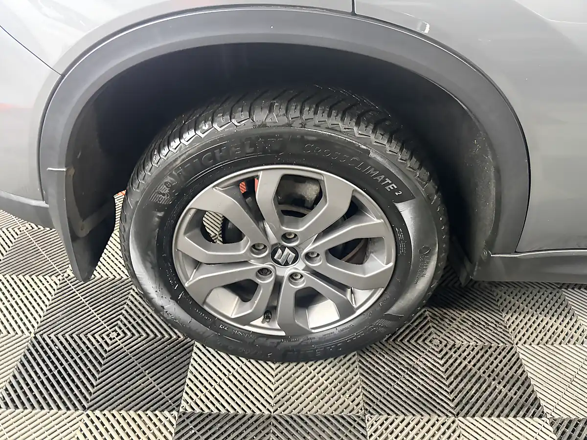 Used 2018 Suzuki Vitara SZ4 Grey - Interior and Exterior details 14