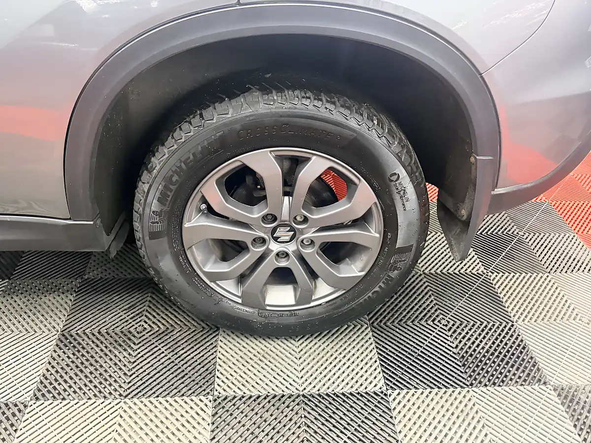 Used 2018 Suzuki Vitara SZ4 Grey - Interior and Exterior details 15