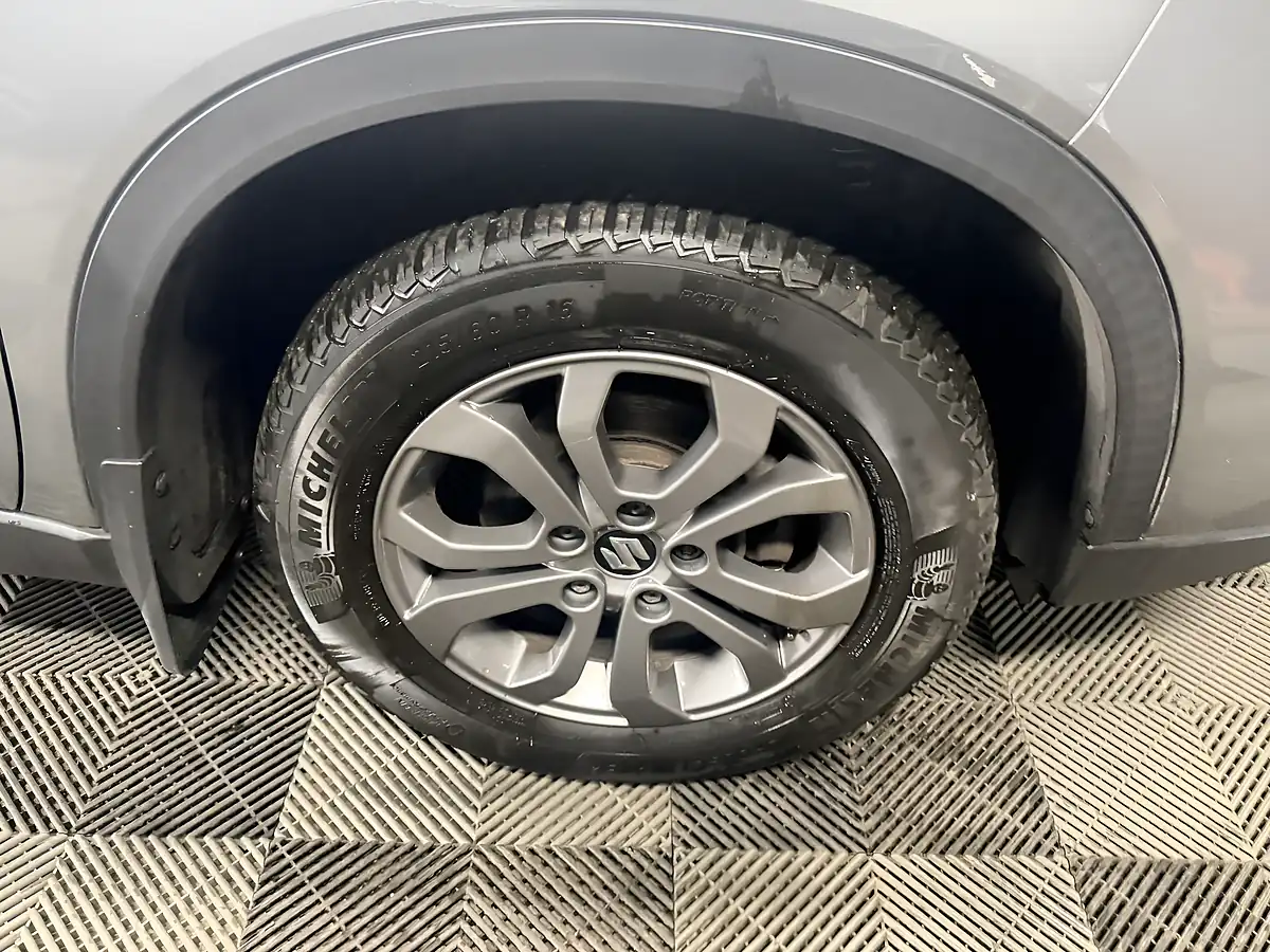 Used 2018 Suzuki Vitara SZ4 Grey - Interior and Exterior details 17