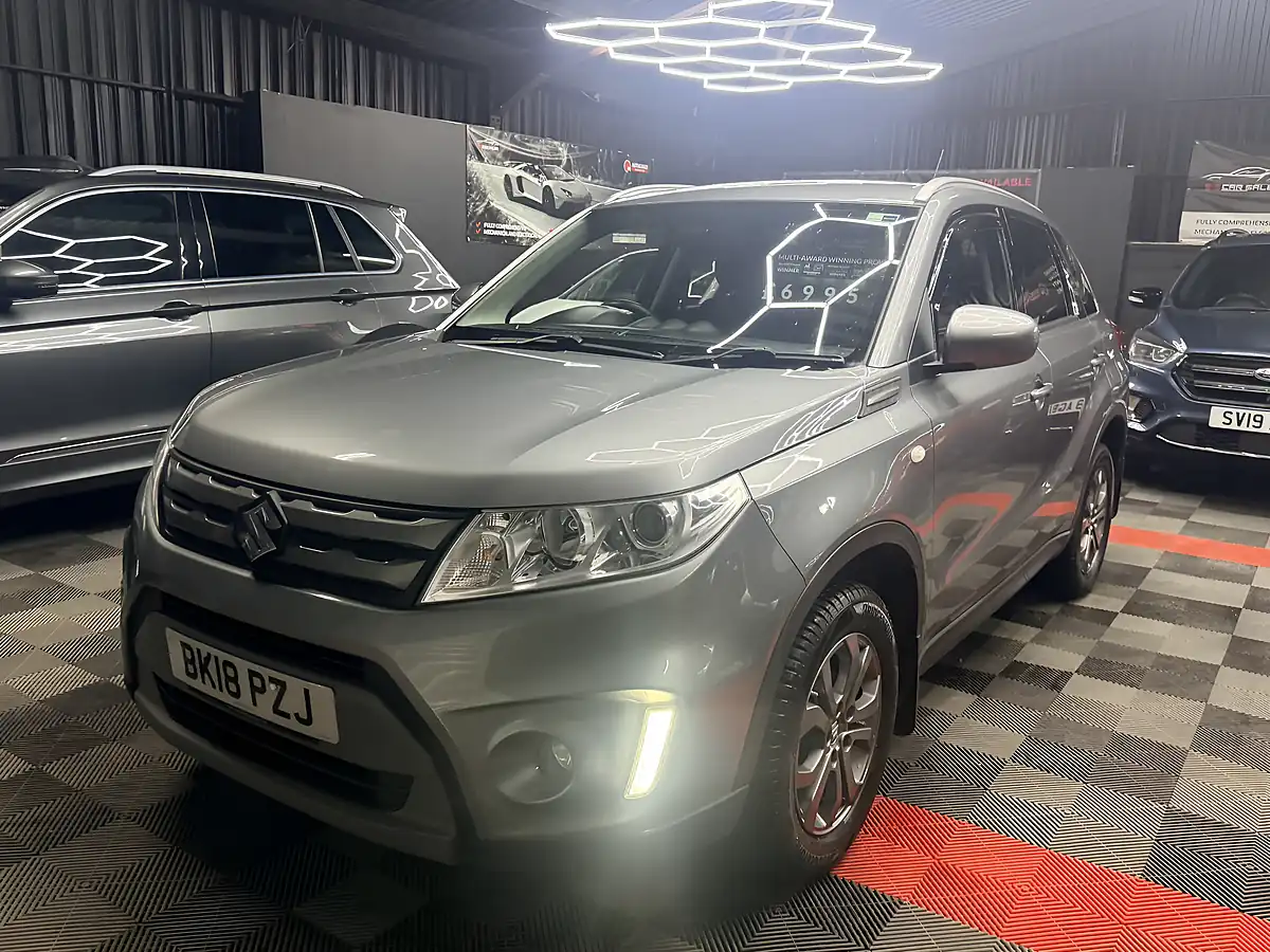 Used 2018 Suzuki Vitara SZ4 Grey - Interior and Exterior details 3