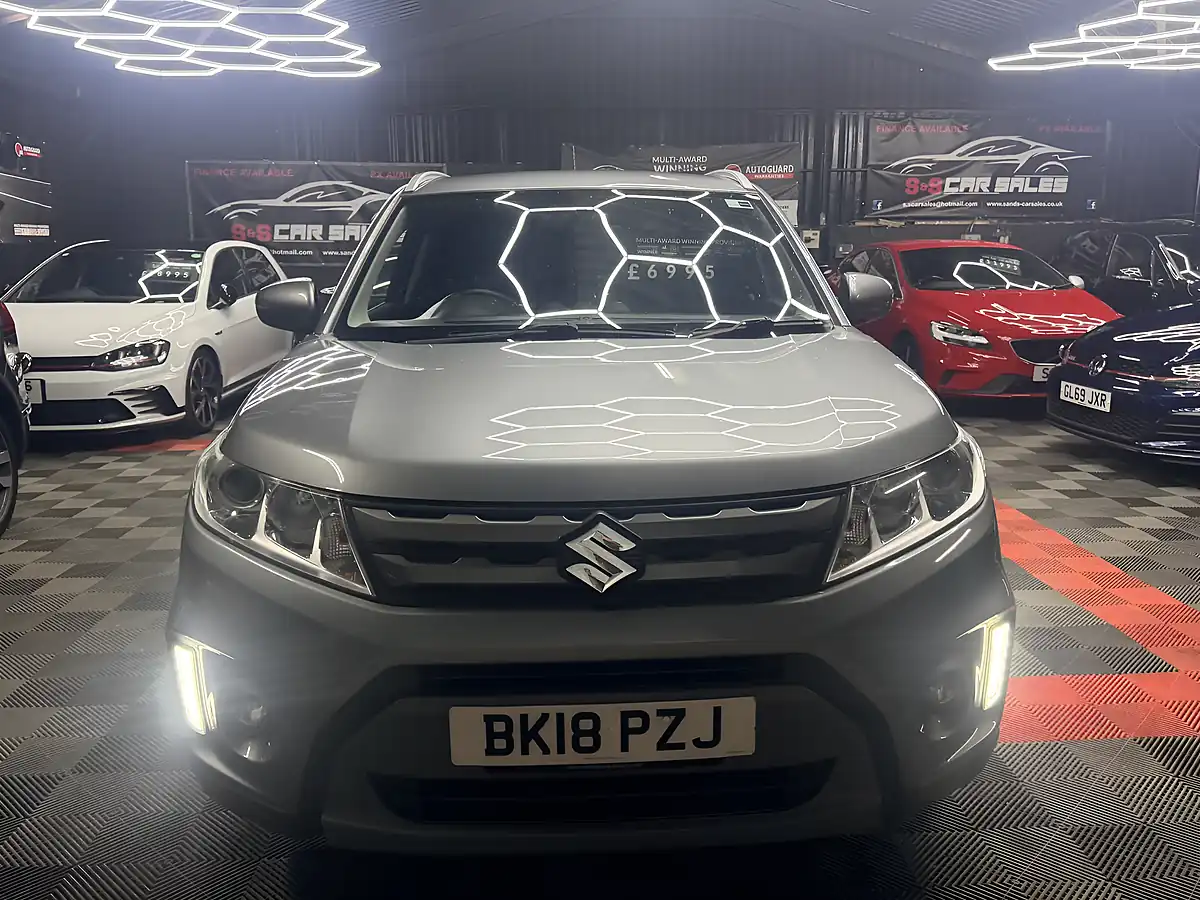 Used 2018 Suzuki Vitara SZ4 Grey - Interior and Exterior details 9