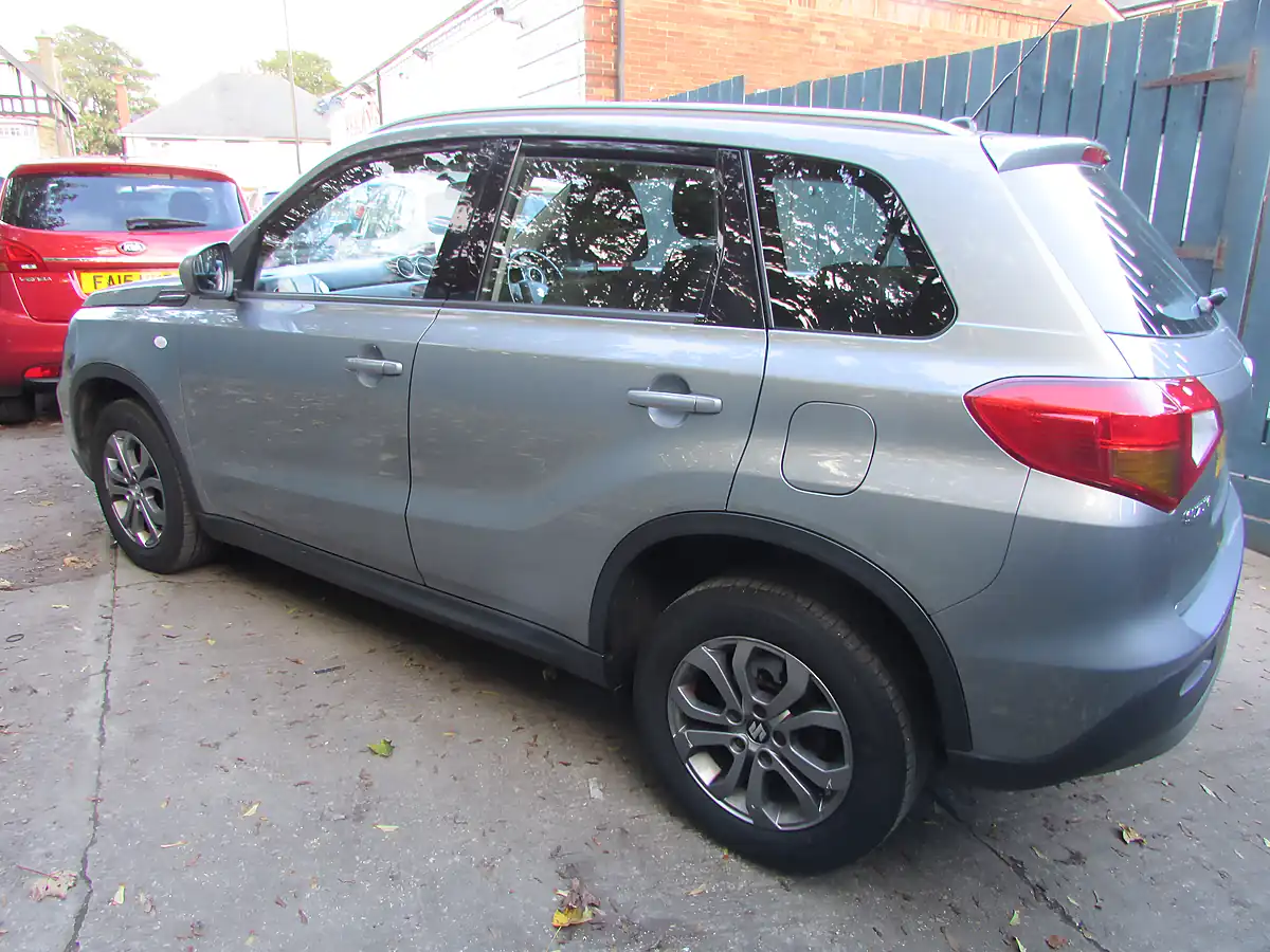 Used 2018 Suzuki Vitara SZ4 Slate Grey Metallic - Interior and Exterior details 3