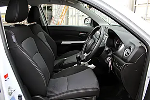 Used 2018 Suzuki Vitara SZ4 White - Interior and Exterior details 12