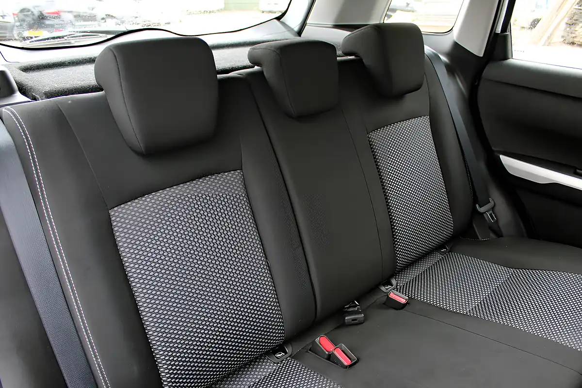 Used 2018 Suzuki Vitara SZ4 White - Interior and Exterior details 13