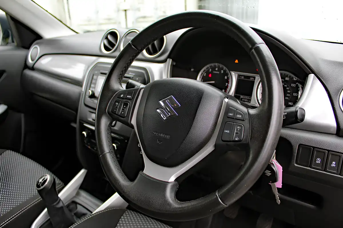 Used 2018 Suzuki Vitara SZ4 White - Interior and Exterior details 14