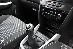 Used 2018 Suzuki Vitara SZ4 White - Interior and Exterior details 17