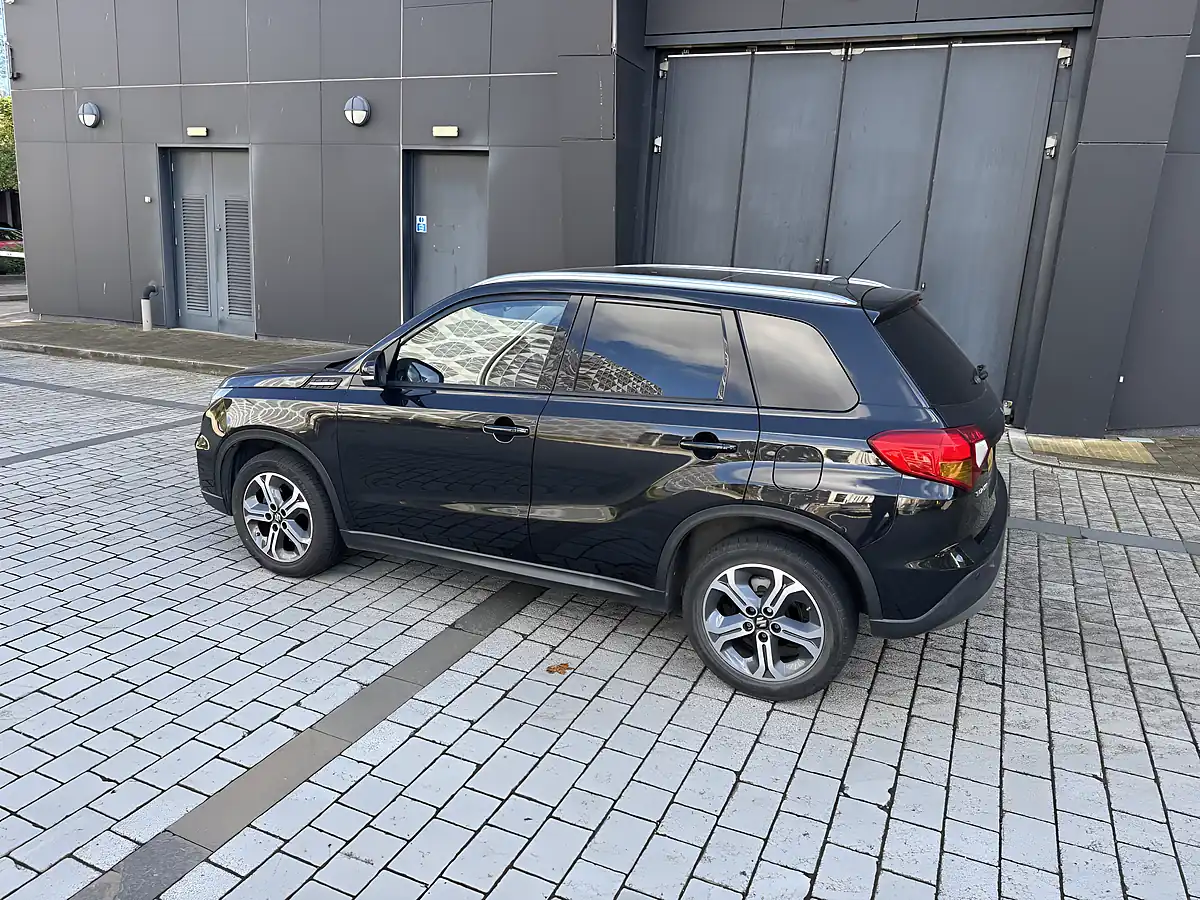 Used 2018 Suzuki Vitara SZ5 Black - Interior and Exterior details 11