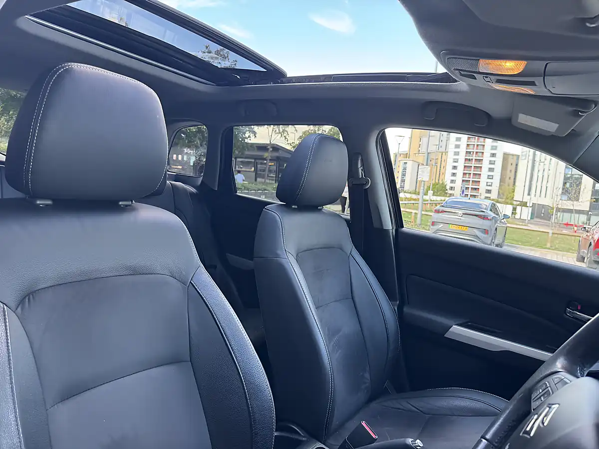 Used 2018 Suzuki Vitara SZ5 Black - Interior and Exterior details 18