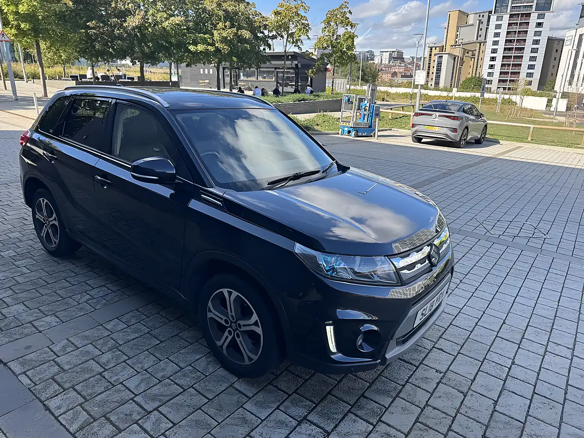 Used 2018 Suzuki Vitara SZ5 Black - Interior and Exterior details 3