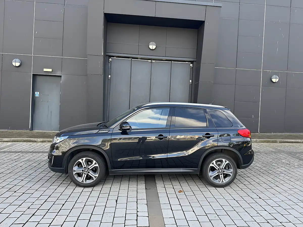 Used 2018 Suzuki Vitara SZ5 Black - Interior and Exterior details 6
