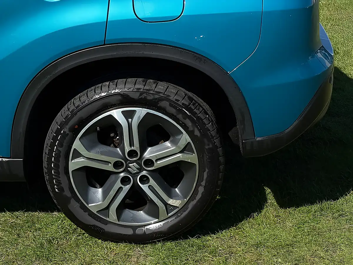 Used 2018 Suzuki Vitara SZ5 Blue - Interior and Exterior details 10