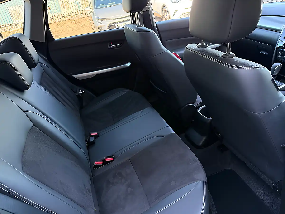 Used 2018 Suzuki Vitara SZ5 Blue - Interior and Exterior details 13