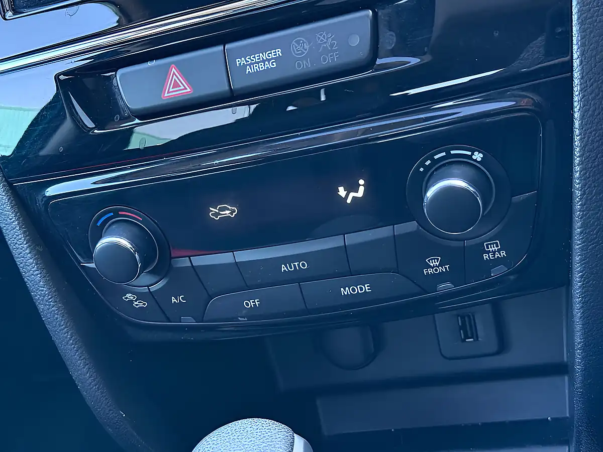 Used 2018 Suzuki Vitara SZ5 Blue - Interior and Exterior details 18