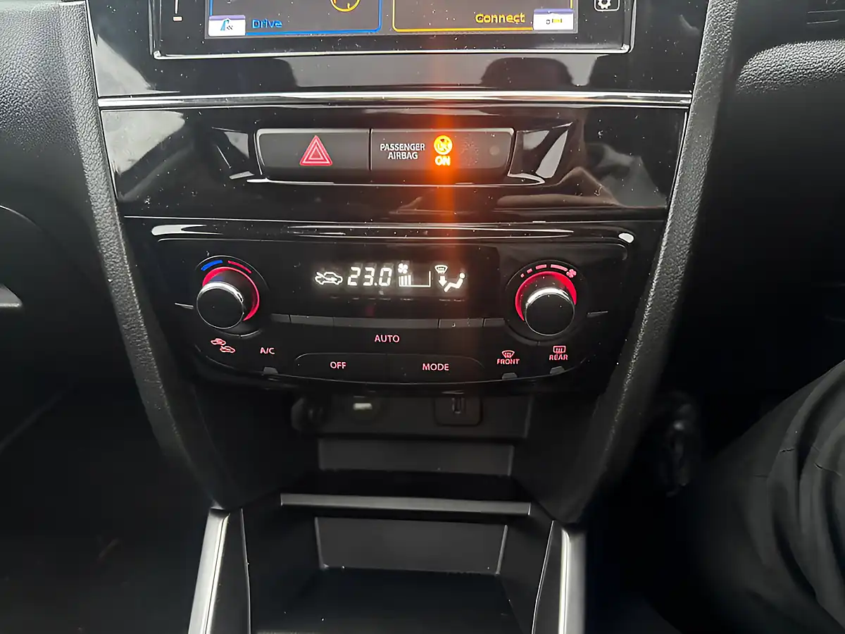 Used 2018 Suzuki Vitara SZ5 Blue - Interior and Exterior details 13