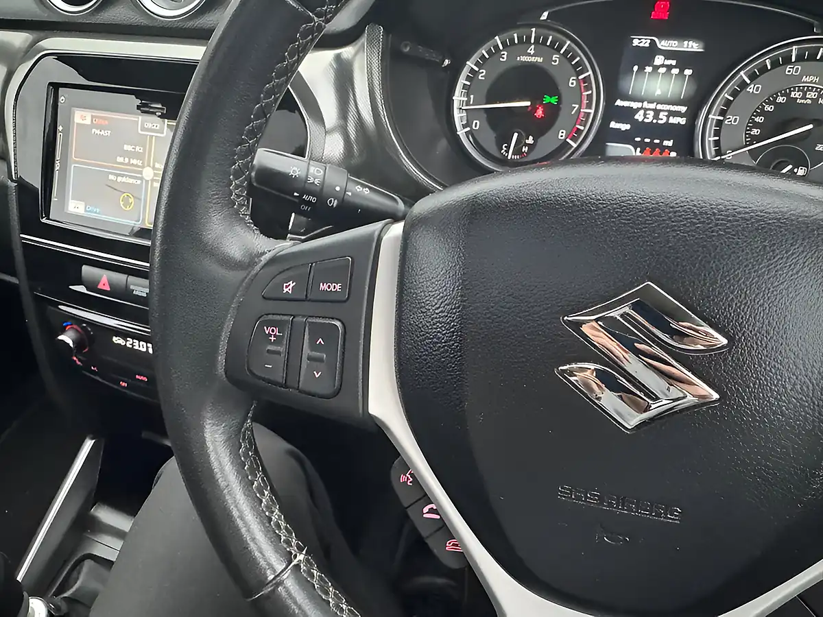 Used 2018 Suzuki Vitara SZ5 Blue - Interior and Exterior details 18