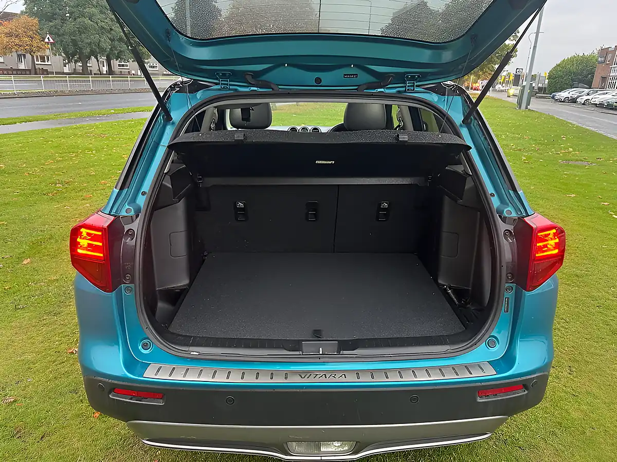 Used 2018 Suzuki Vitara SZ5 Blue - Interior and Exterior details 5
