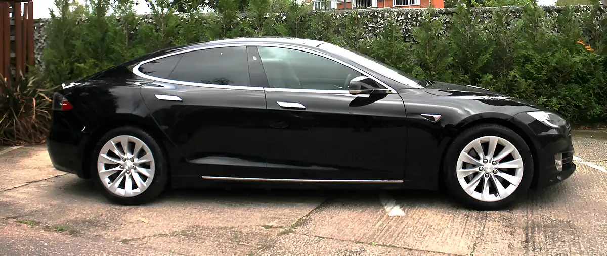Used 2018 Tesla Model S 75 Black - Interior and Exterior details 2