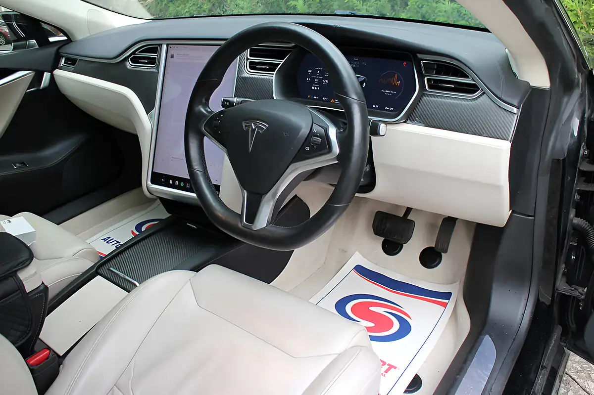 Used 2018 Tesla Model S 75 Black - Interior and Exterior details 5