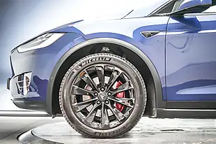 Used 2018 Tesla Model X Deep Blue - Interior and Exterior details 11
