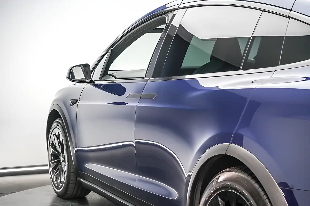Used 2018 Tesla Model X Deep Blue - Interior and Exterior details 13