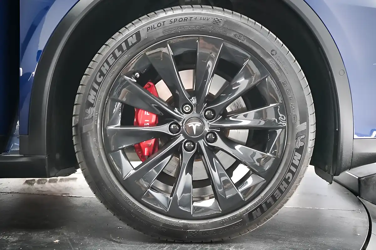 Used 2018 Tesla Model X Deep Blue - Interior and Exterior details 20