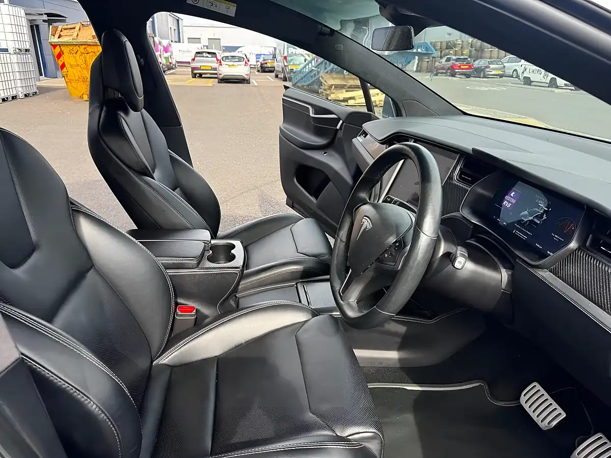 Used 2018 Tesla Model X Performance Grey - Interior and Exterior details 13