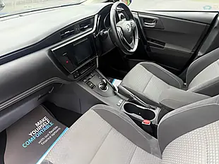 Used 2018 Toyota Auris Design Blue - Interior and Exterior details 2