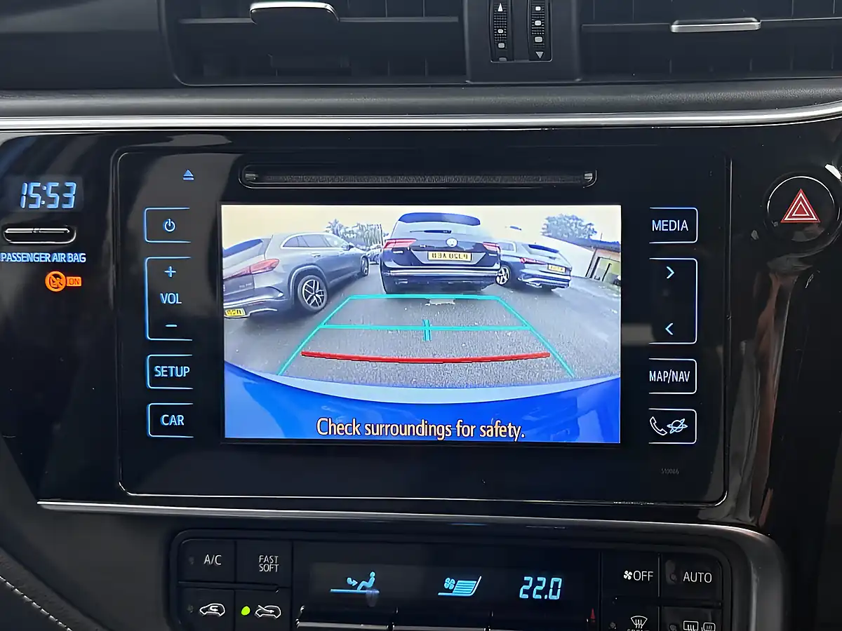 Used 2018 Toyota Auris Design Blue - Interior and Exterior details 3