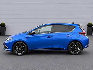 Used 2018 Toyota Auris Design Blue - Interior and Exterior details 7