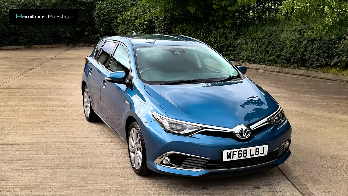 Used 2018 Toyota Auris Excel Blue - Interior and Exterior details 12