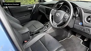 Used 2018 Toyota Auris Excel Blue - Interior and Exterior details 15