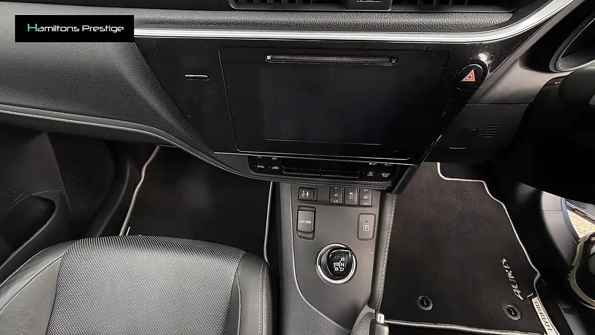 Used 2018 Toyota Auris Excel Blue - Interior and Exterior details 18
