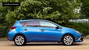Used 2018 Toyota Auris Excel Blue - Interior and Exterior details 2