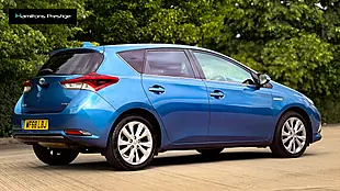 Used 2018 Toyota Auris Excel Blue - Interior and Exterior details 3