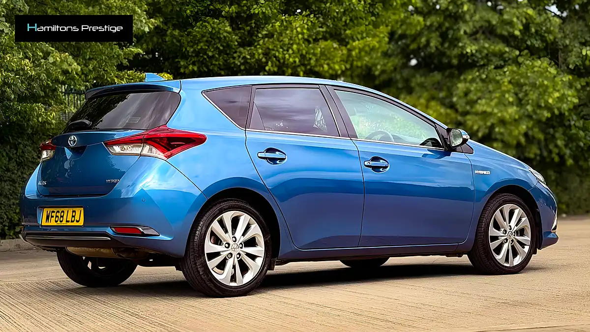 Used 2018 Toyota Auris Excel Blue - Interior and Exterior details 3