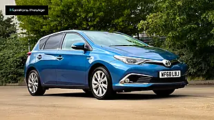 Used 2018 Toyota Auris Excel Blue - Interior and Exterior details 4