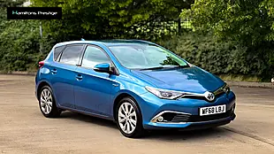 Used 2018 Toyota Auris Excel Blue - Interior and Exterior details 5