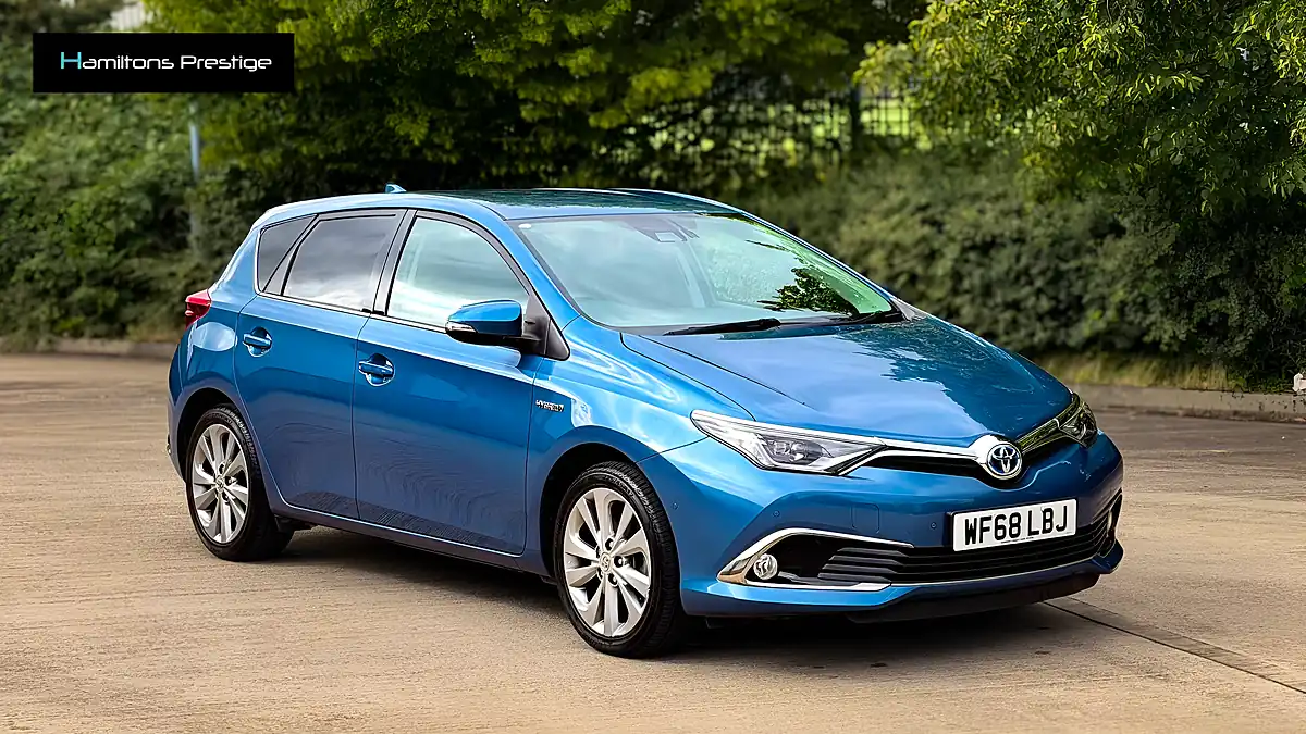 Used 2018 Toyota Auris Excel Blue - Interior and Exterior details 5