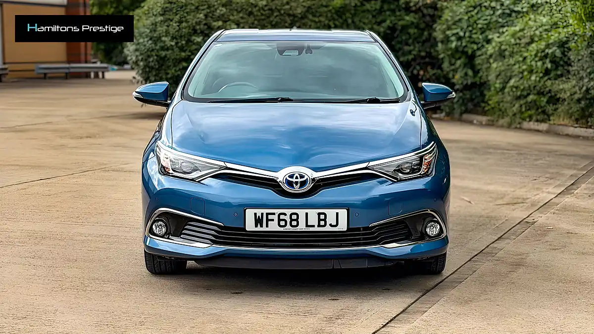 Used 2018 Toyota Auris Excel Blue - Interior and Exterior details 6