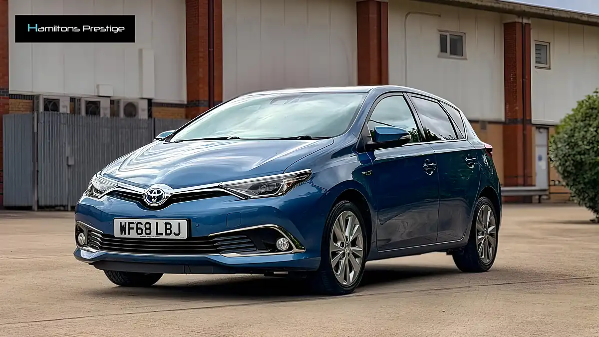 Used 2018 Toyota Auris Excel Blue - Interior and Exterior details 7