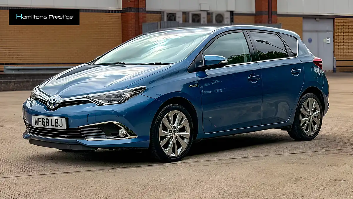 Used 2018 Toyota Auris Excel Blue - Interior and Exterior details 8